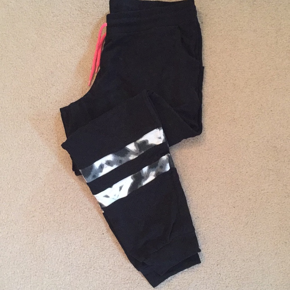 Black sweatpants